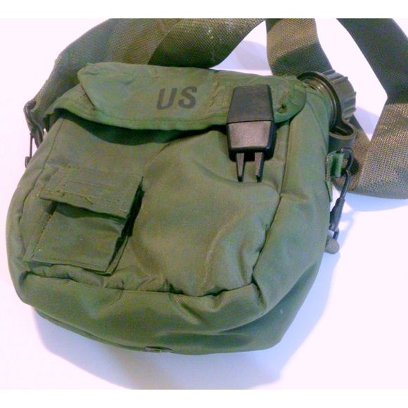 US Military 2 QT Collapsible Water Canteen with Pouch Cover & Sling * - Picture 1 of 3